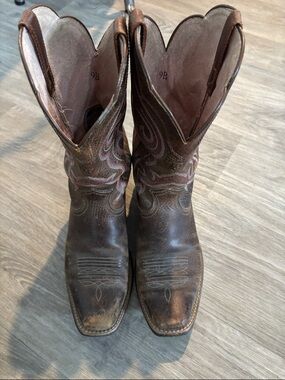 Ariat Brown Leather Western Heeled Boots with Pink Stitching